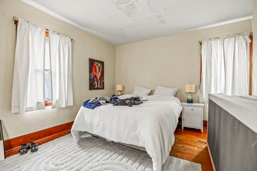 More Photos Of 441 Main St, South Berwick Apartments For Sale