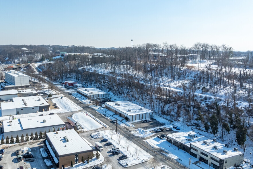 More Photos Of 1031 Cromwell Bridge Rd, Towson Flex For Lease