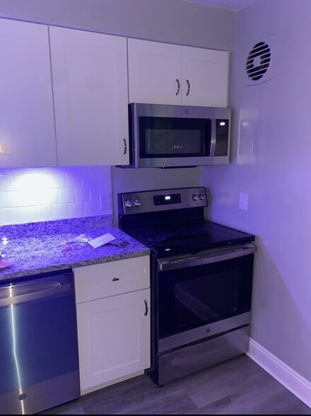 More Photos Of 5120 Glenwood Ave, Youngstown Apartments For Sale