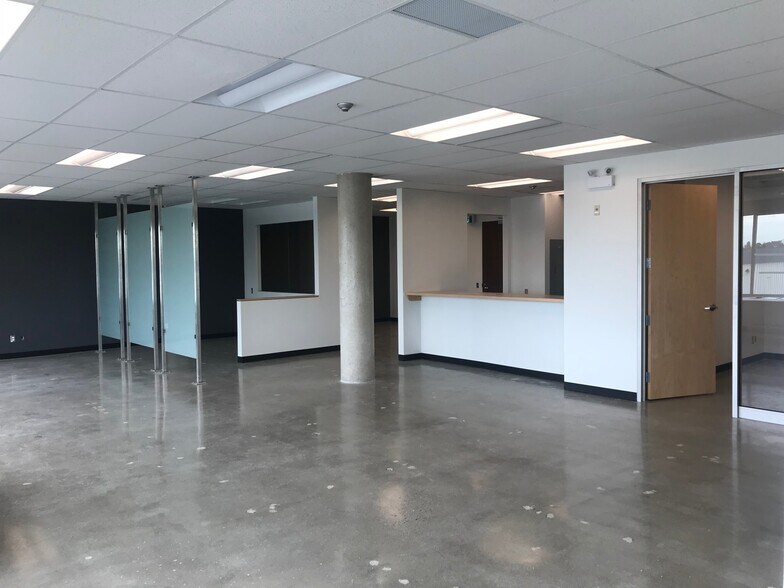 More Photos Of 1001 Champlain Ave, Burlington Office For Lease