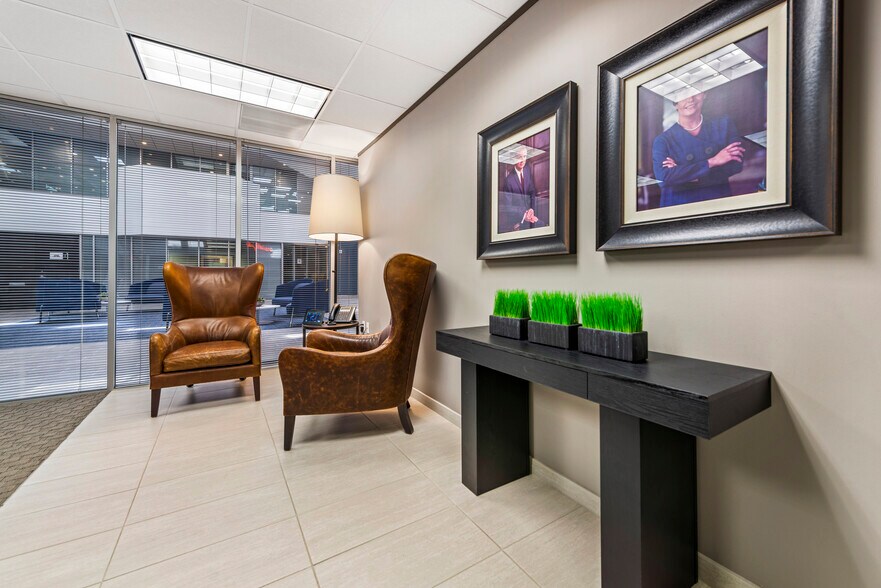 More Photos Of 3104 Edloe St, Houston Office For Sale