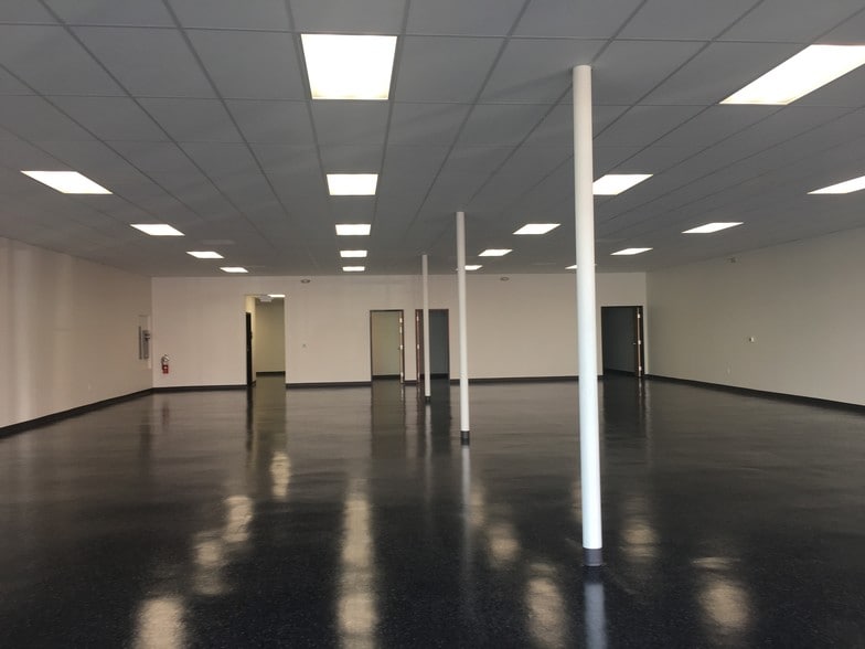 More Photos Of 8044 SE Harold St, Portland Freestanding For Lease