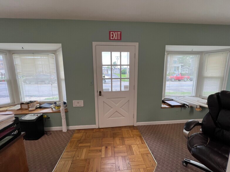 More Photos Of 109 S Main St, Bethel Office For Sale