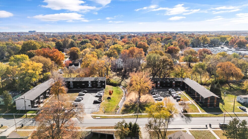 More Photos Of 341 E Loula St, Olathe Apartments For Sale