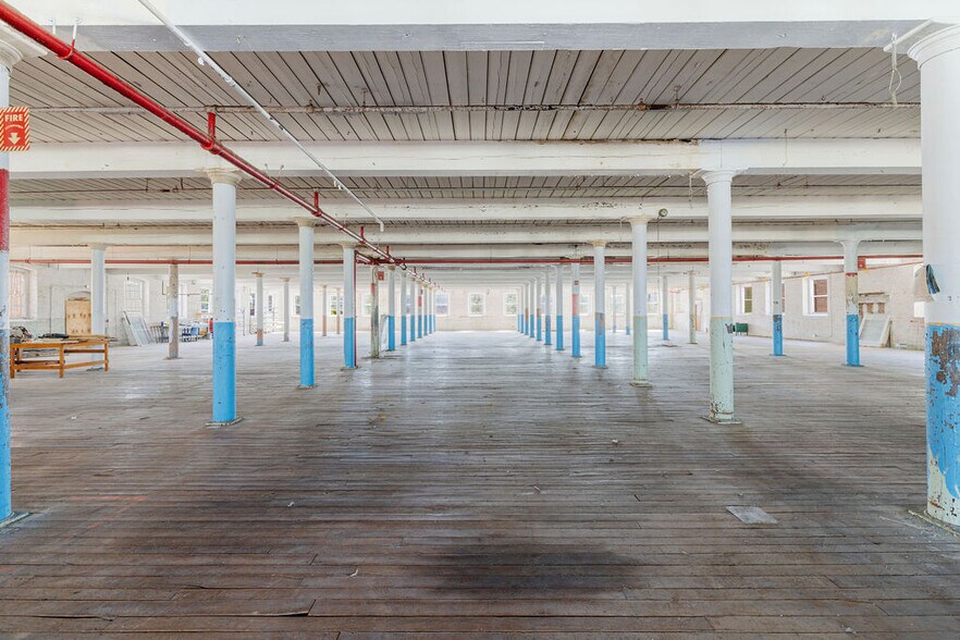 More Photos Of 28 Anawan St, Fall River Manufacturing For Sale