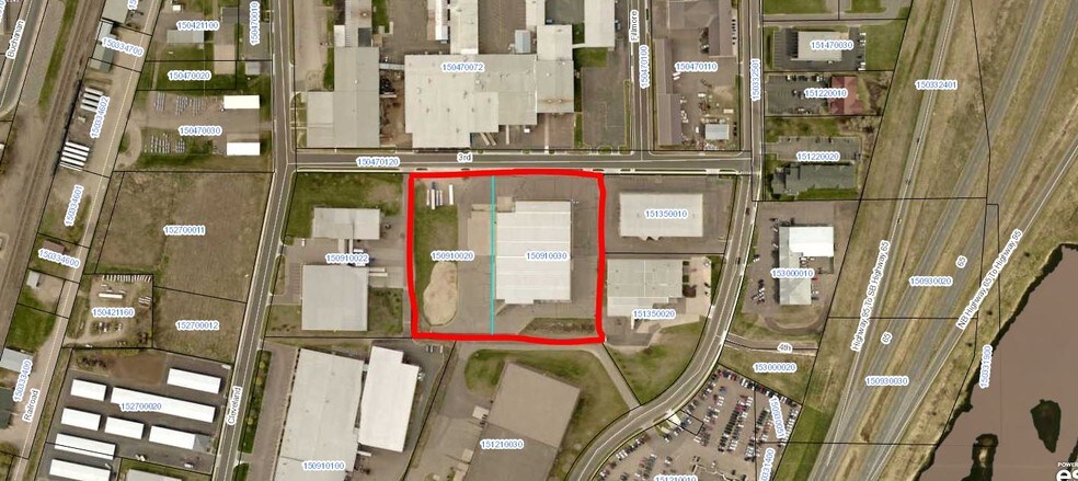 More Photos Of 725 3rd Ave SE, Cambridge Warehouse For Lease