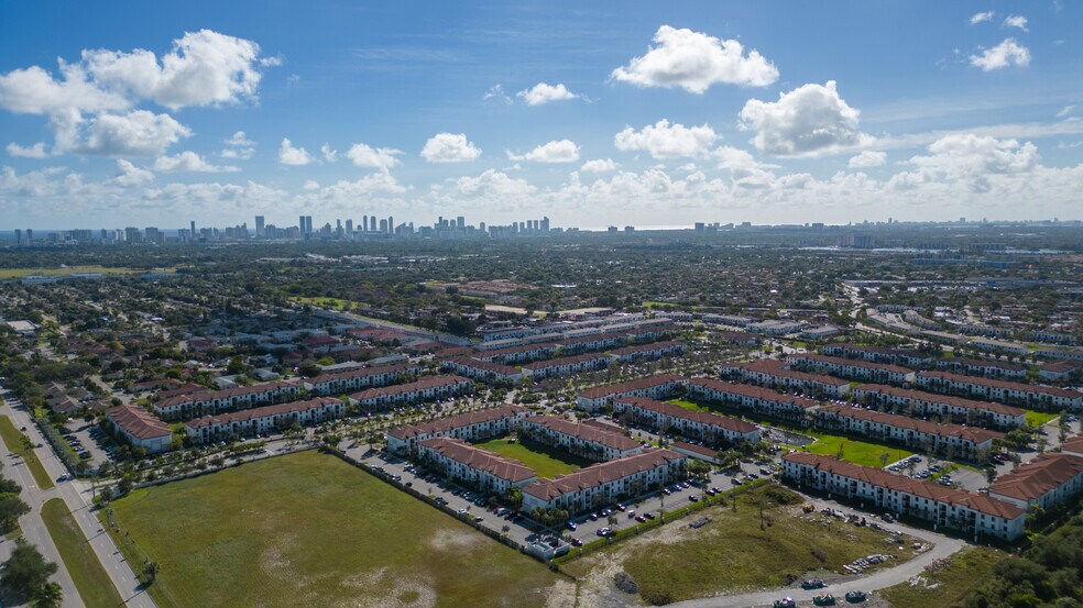 More Photos Of 4945 SW 41st St, Pembroke Park Land For Sale