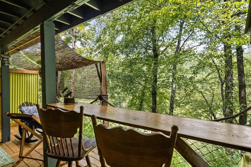 More Photos Of 32 Owl Creek Rd, Murphy Trailer Camper Park For Sale