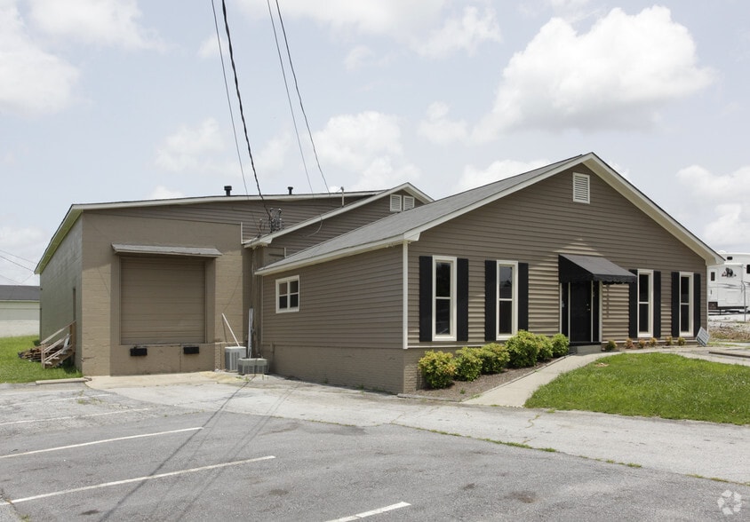 Primary Photo Of 1128-1130 Highway 54 W, Fayetteville Unknown For Lease