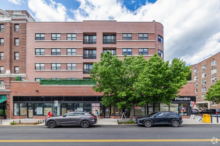 More Photos Of 8411 37th Ave, Flushing Apartments For Lease