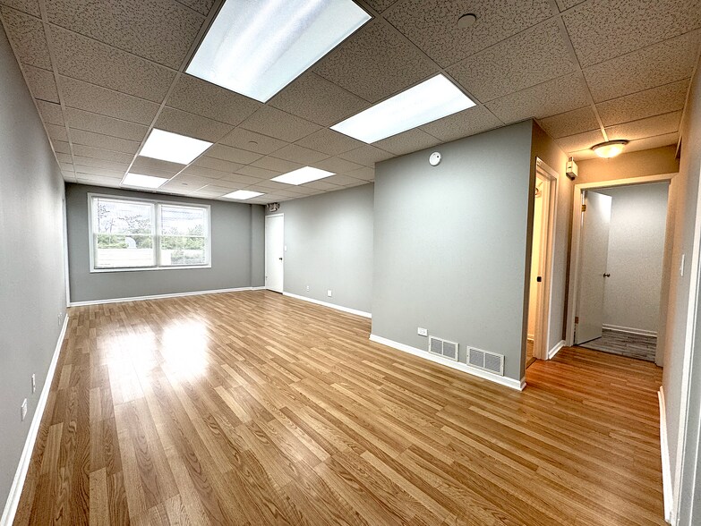 More Photos Of 9856 Derby Ln, Westchester Warehouse For Lease