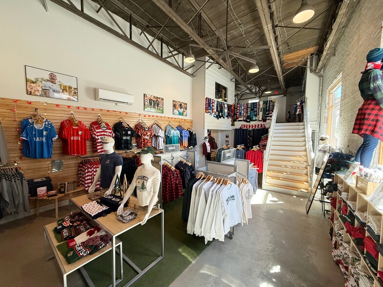 More Photos Of 65 Hanover St, Portland Warehouse For Lease