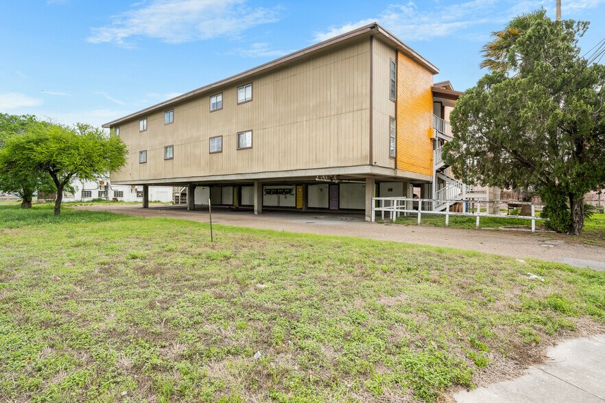 More Photos Of 10518 Heizer Dr, Corpus Christi Apartments For Sale