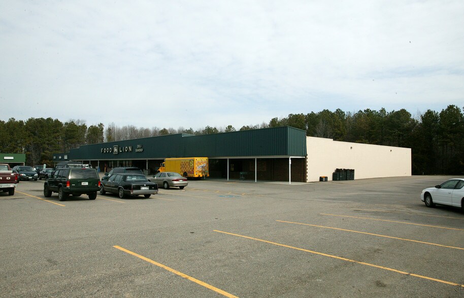 More Photos Of 2733-2793 S Crater Rd, Petersburg Unknown For Lease