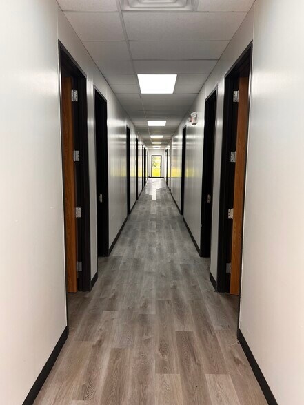 More Photos Of 11950 Alief Clodine Rd, Houston Light Distribution For Lease