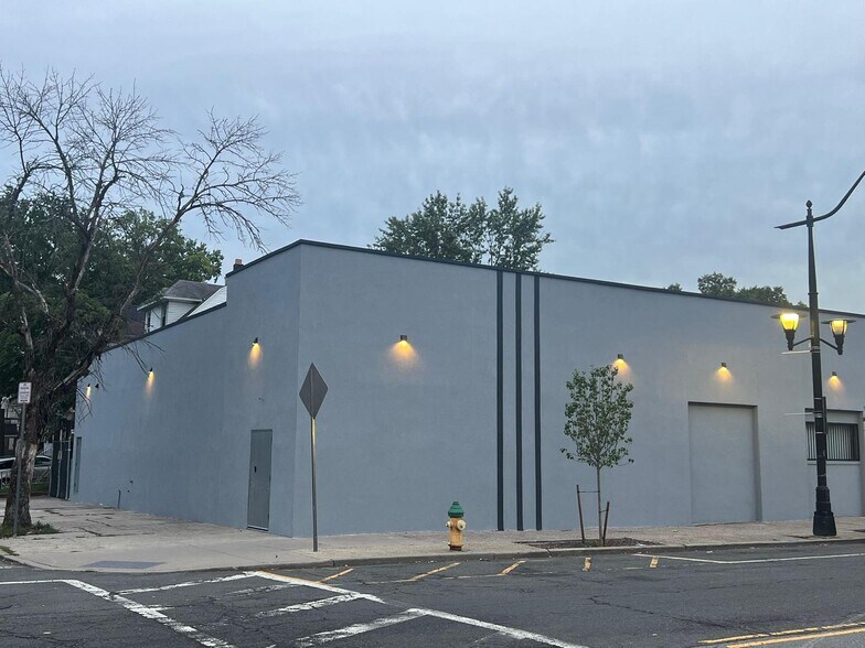 More Photos Of 976-990 Bergen St, Newark Freestanding For Sale
