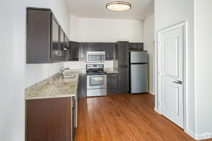 More Photos Of 1520 16th St, Sacramento Apartments For Lease