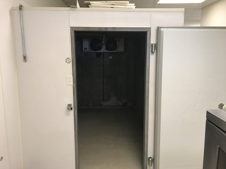 More Photos Of 1492 S 800 W, Woods Cross Office For Lease