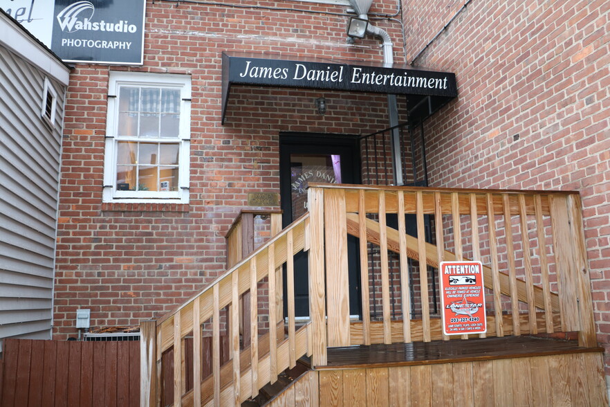 More Photos Of 125 Bedford St, Stamford Storefront For Lease