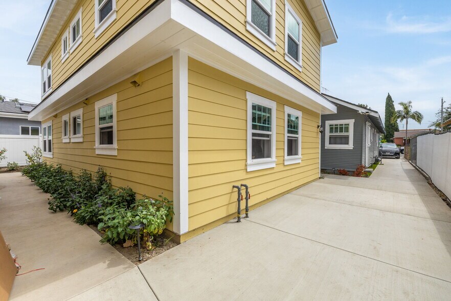 More Photos Of 618 S Van Ness Ave, Santa Ana Apartments For Sale