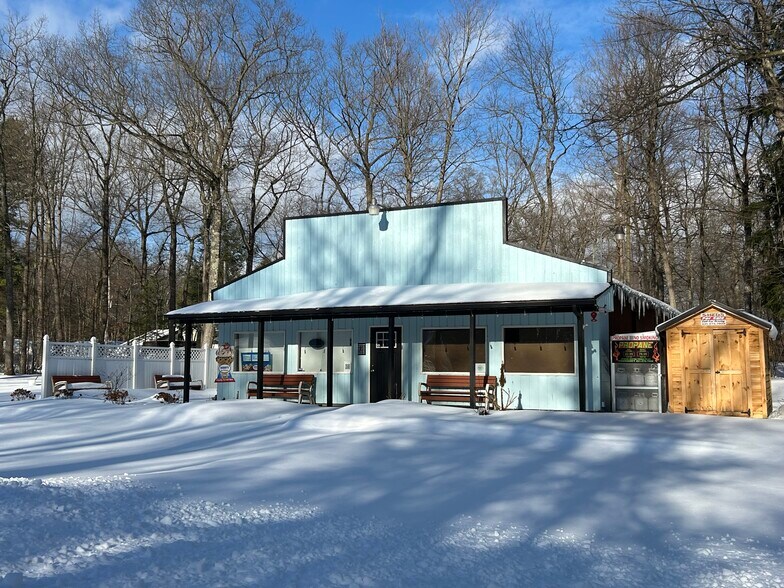 More Photos Of 8294 Deadstream Rd, Honor Convenience Store For Sale