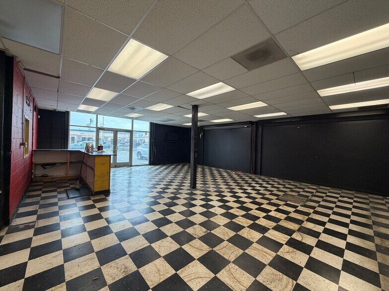 More Photos Of 6600 Crenshaw Blvd, Los Angeles Freestanding For Sale