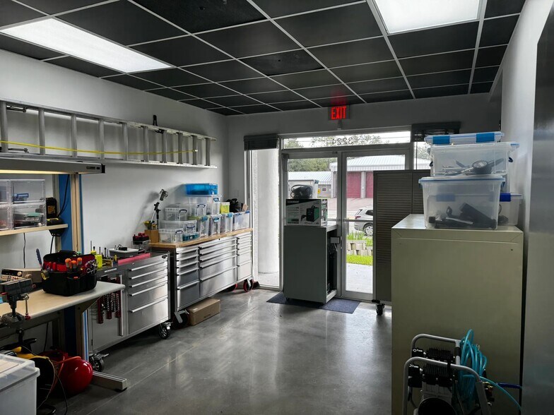 More Photos Of 3226 N Falkenburg Rd, Tampa Office For Sale