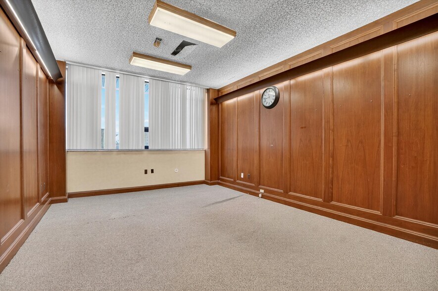 More Photos Of 74 Brookside Ave, Chester General Retail For Lease