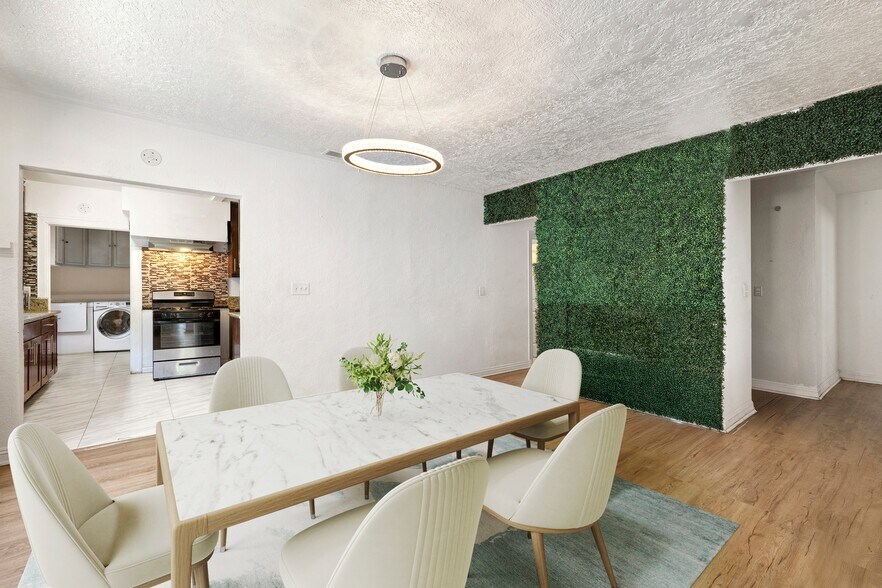 More Photos Of 1516 La Baig Ave, Los Angeles Apartments For Sale