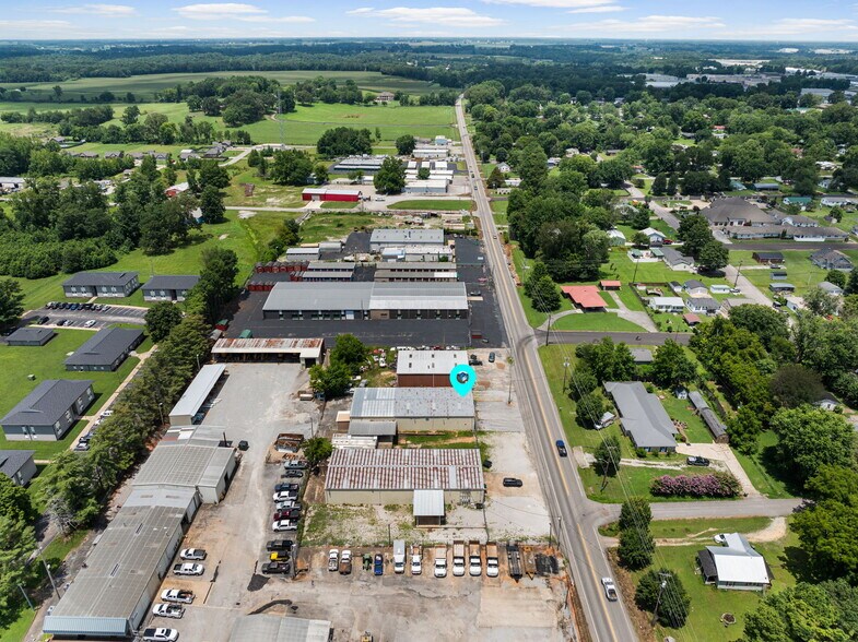 More Photos Of 1107 Buffalo Rd, Lawrenceburg Service For Sale