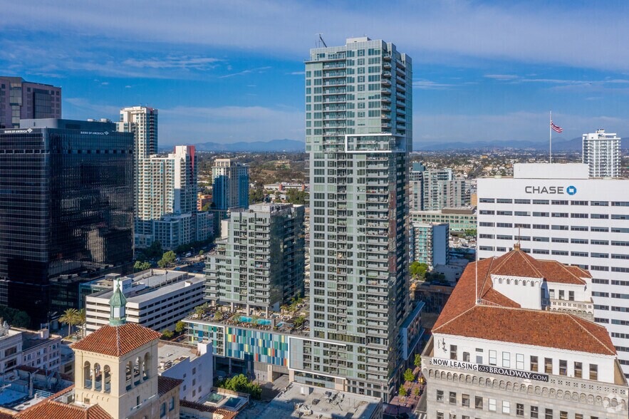 More Photos Of 702 Broadway, San Diego Apartments For Lease