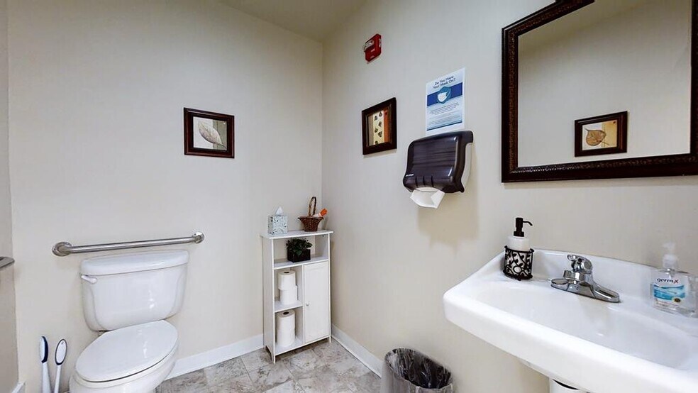 More Photos Of 29 E Market St, Corning Office Residential For Lease