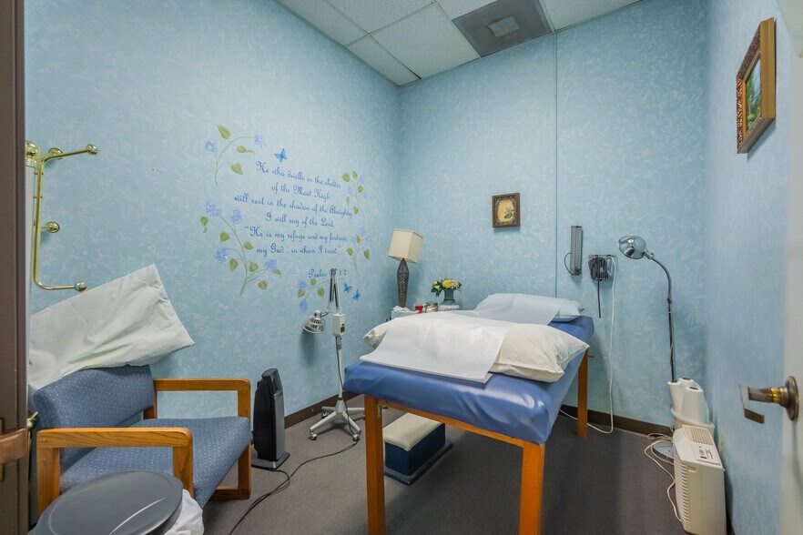 More Photos Of 199 N 2nd Ave, Upland Freestanding For Sale