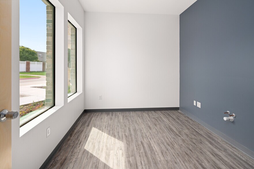 More Photos Of 1790 King Arthur Blvd, Carrollton Coworking Space