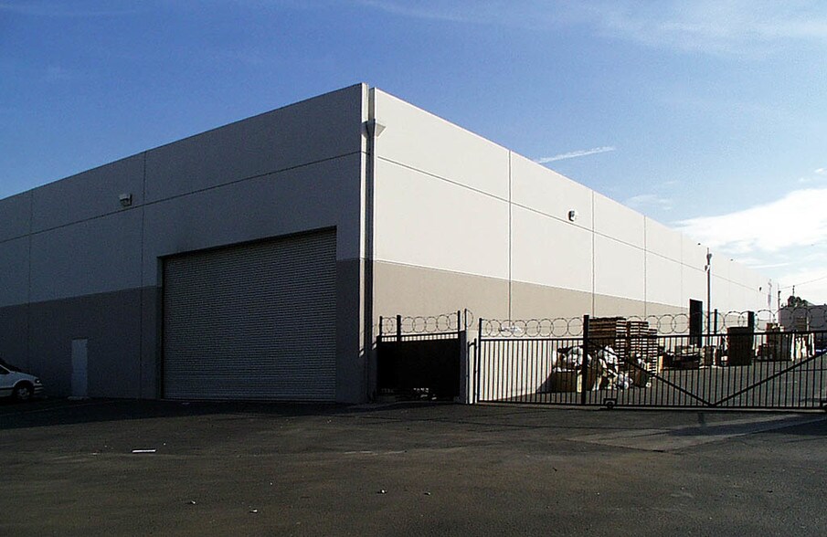 More Photos Of 3999 E La Palma Ave, Anaheim Warehouse For Sale