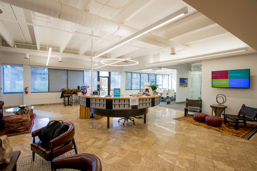 More Photos Of 5500 Greenwood Plaza Blvd, Englewood Office For Lease
