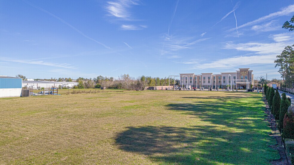 More Photos Of 14380 North Fwy, Houston Land For Sale