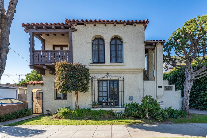 Primary Photo Of 2930 E 3RD St, Long Beach Apartments For Sale