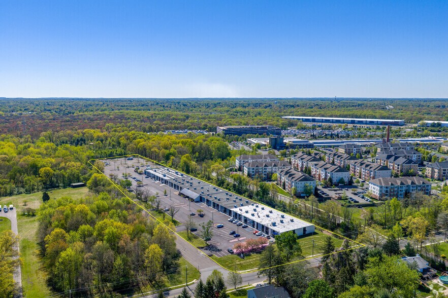 More Photos Of 1 Electronics Dr, Hamilton Warehouse For Lease