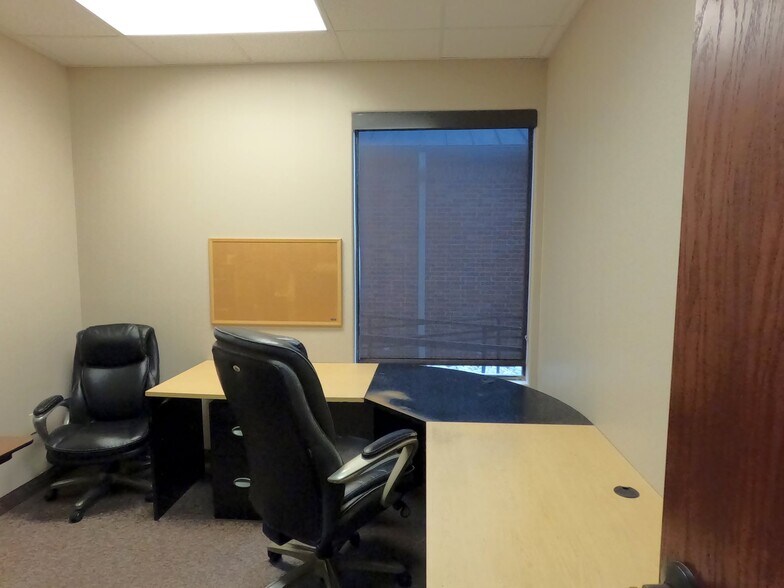 More Photos Of 6570 Naaman Forest Blvd, Garland Medical For Sale