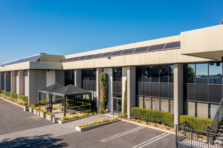 More Photos Of 330 E Lambert Rd, Brea Medical For Lease
