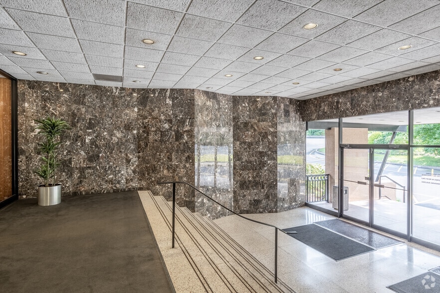 More Photos Of 560 Sylvan Ave, Englewood Cliffs Office For Lease
