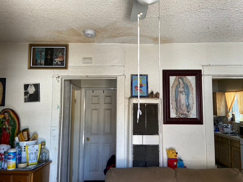 More Photos Of 1009 E 29th St, Los Angeles Apartments For Sale