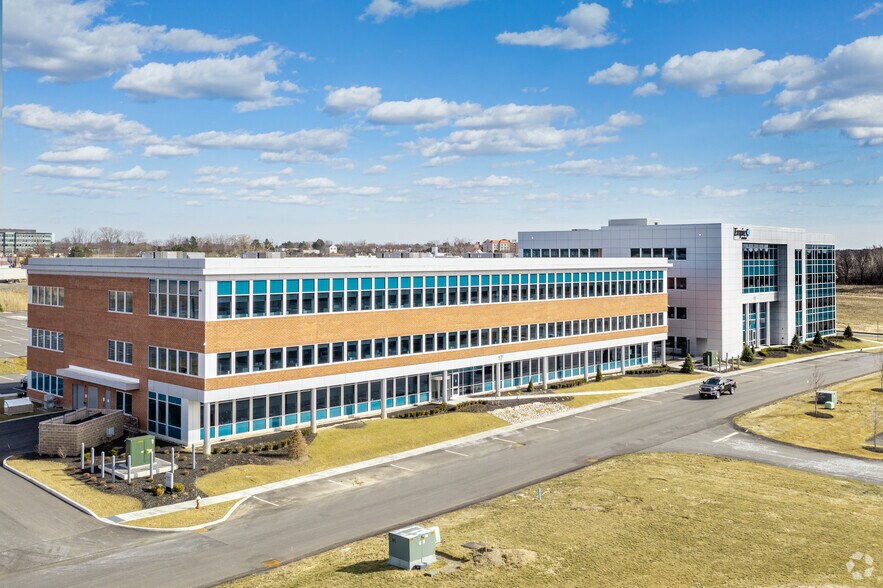 More Photos Of 17 Plaza Drive, Latham Office For Lease