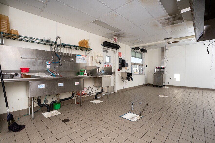 More Photos Of 7393 El Cajon Blvd, La Mesa Fast Food For Sale