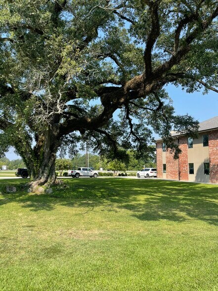 More Photos Of 15475 Airline Hwy, Baton Rouge Medical For Lease