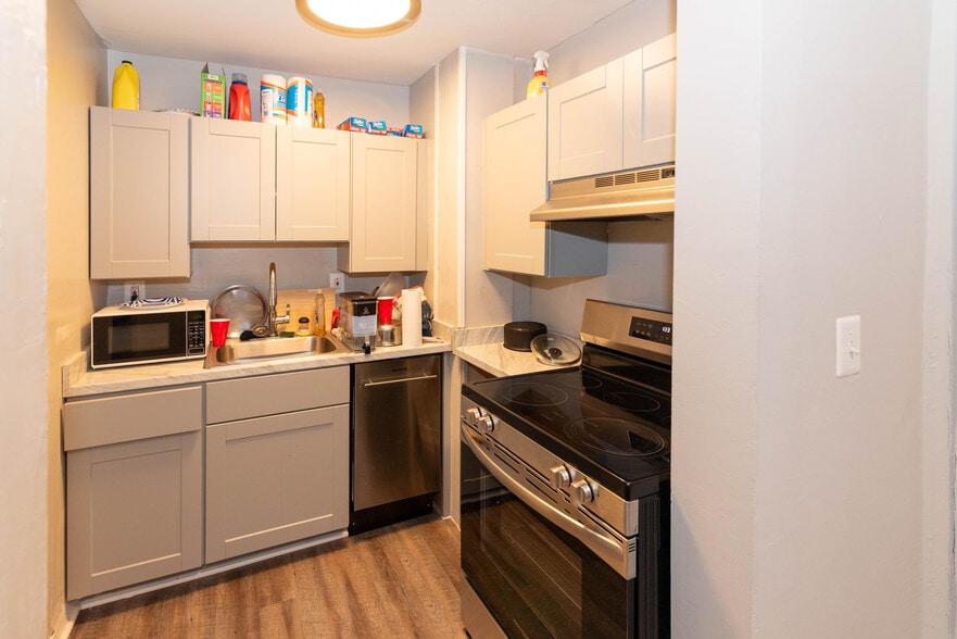 More Photos Of 50 W Biddle St, Baltimore Apartments For Sale