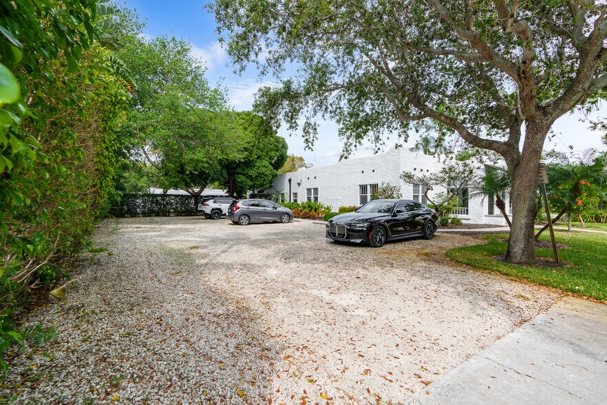 More Photos Of 354 NE 1st Ave, Delray Beach Office For Sale