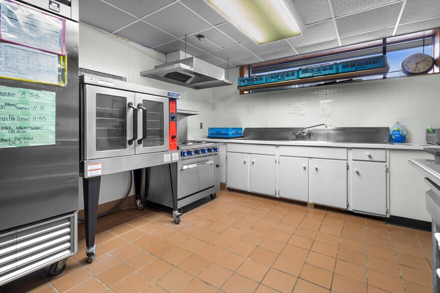 More Photos Of 1315 S Sherman Dr, Indianapolis Health Club For Sale