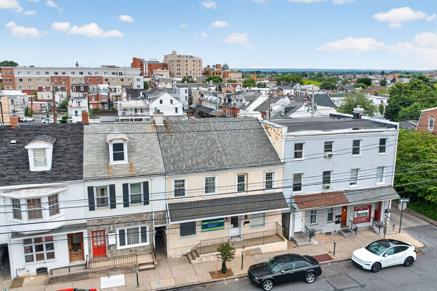More Photos Of 449-451 W Linden St, Allentown Office For Sale